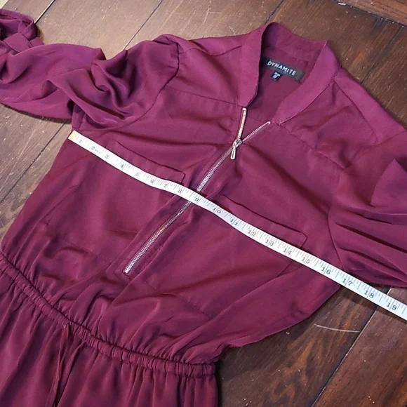 🦋 Dynamite Long Sleeve Dress - Picture 7 of 9